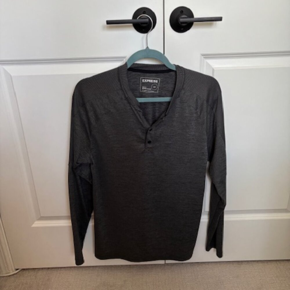 Express Long Sleeve Henley T-Shirt with Mens Small - Gray